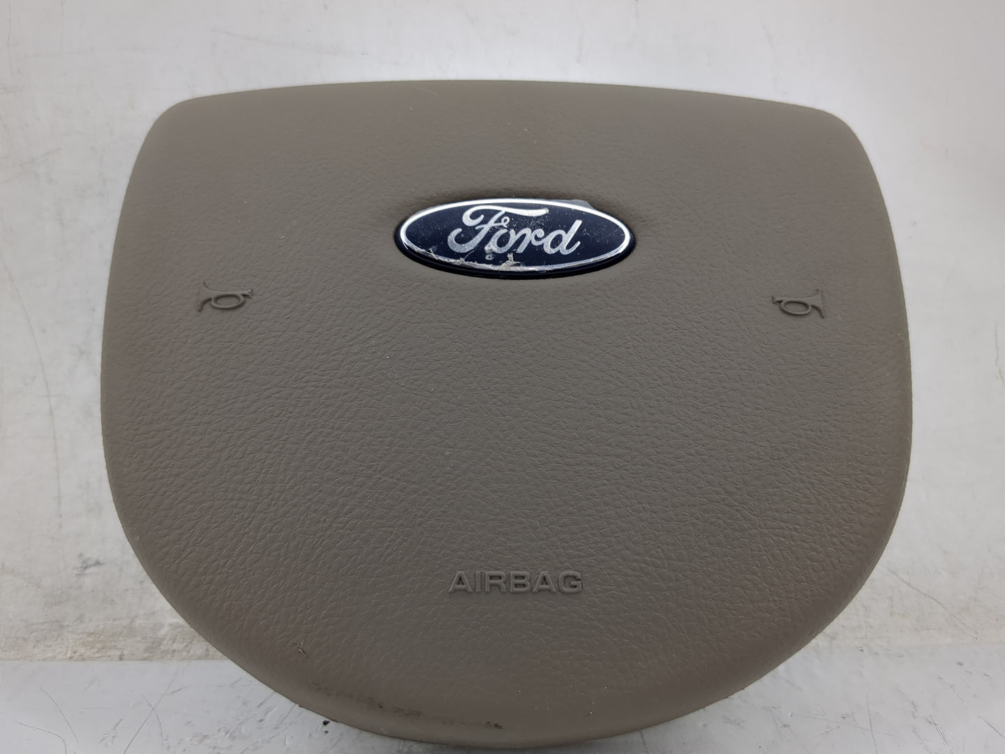 2005-2011 Ford Crown Victoria Air Bag Driver Left Steering Wheel Mounted P/N:5W7Z54043B13BAA Fits OEM Used Auto Parts - Oemu