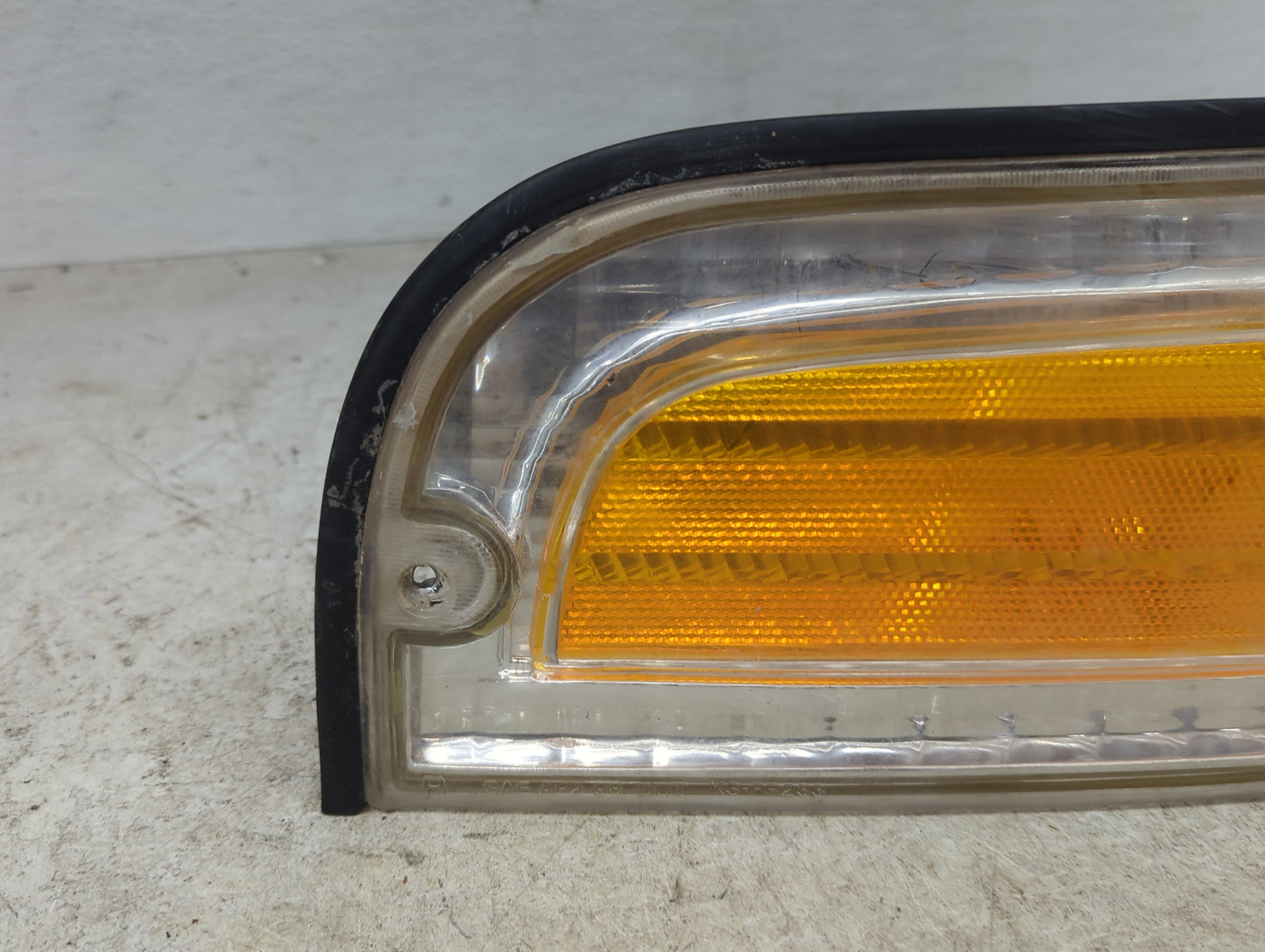 2001-2011 Ford Crown Victoria Passenger Right Oem Front Light Lamp - Oemusedautoparts1.com