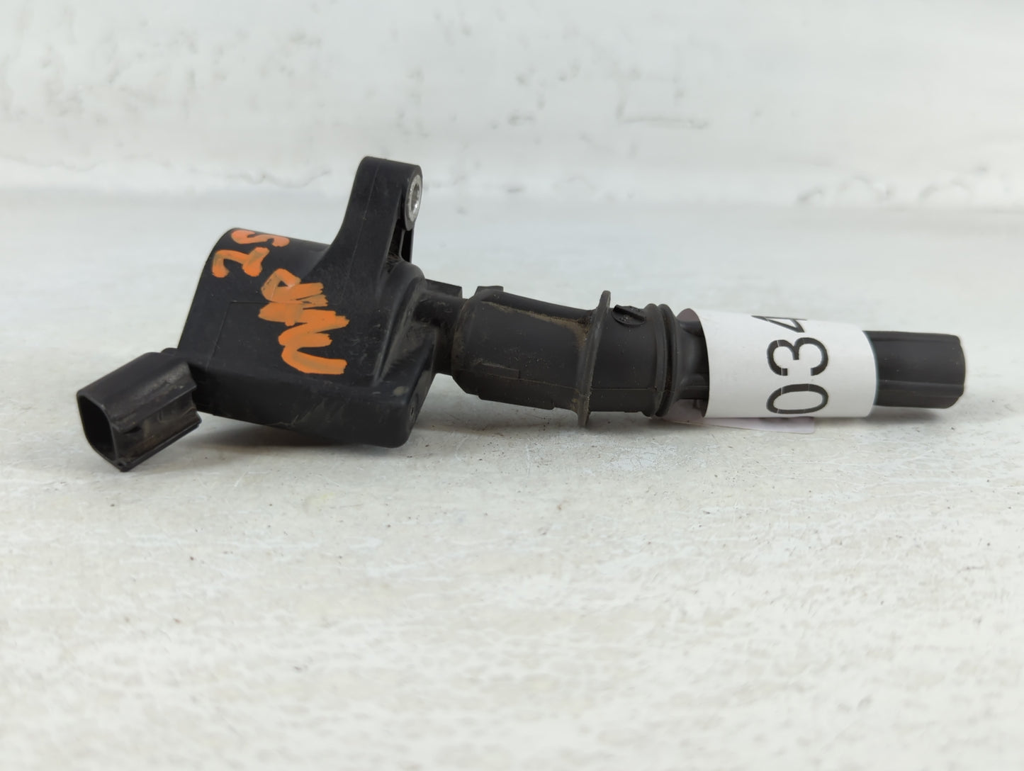 2002-2005 Ford E-350 Club Wagon Ignition Coil Igniter Pack - Oemusedautoparts1.com