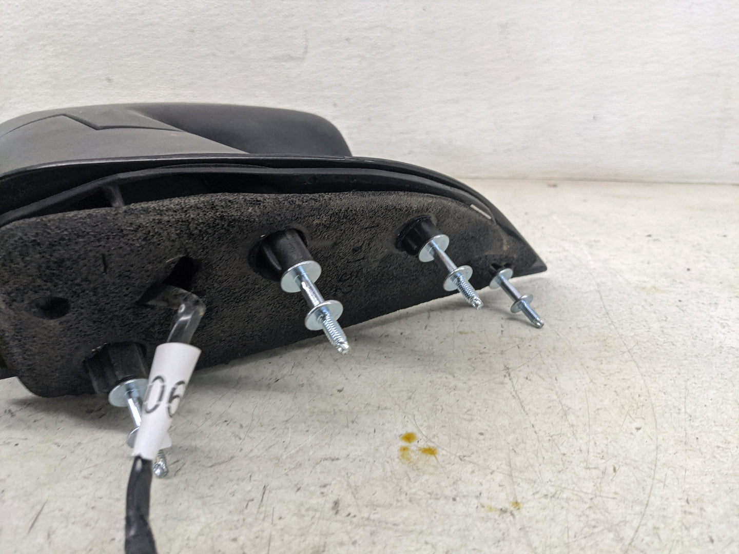 2009 Ford E-Series Passenger Side View Mirror - Right Door Mirror OEM Used - Oemusedautoparts1.com