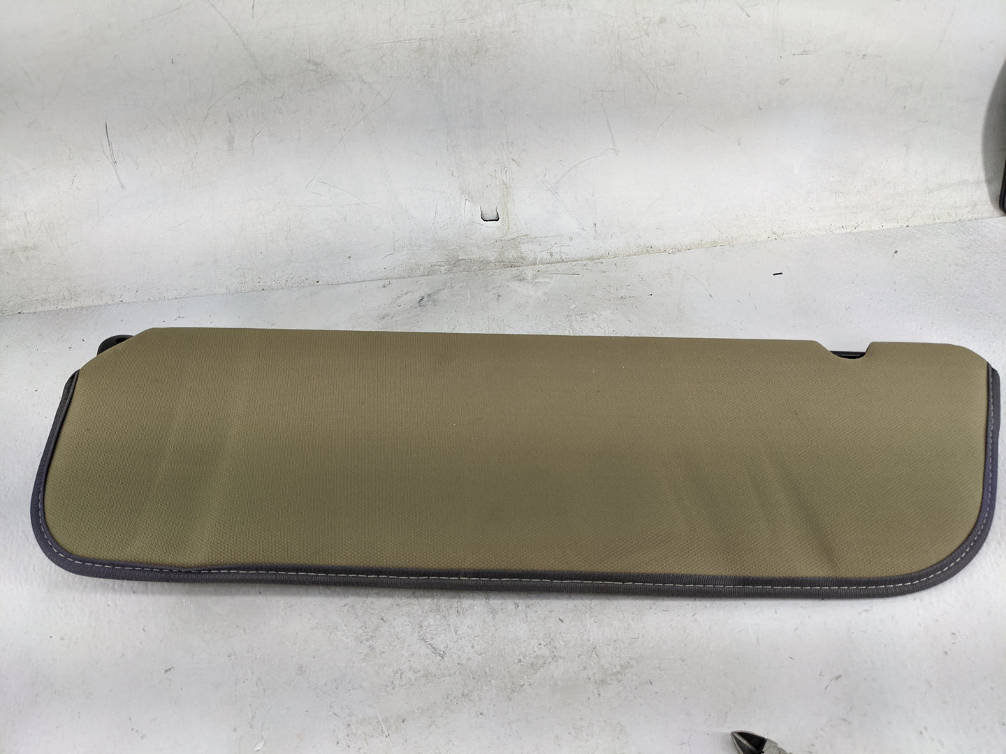 2009 Ford E250 Sun Visor Shade Replacement Passenger Right Mirror Fits Fits 2010 2011 2012 2013 2014 2015 2016 2017 2018 201