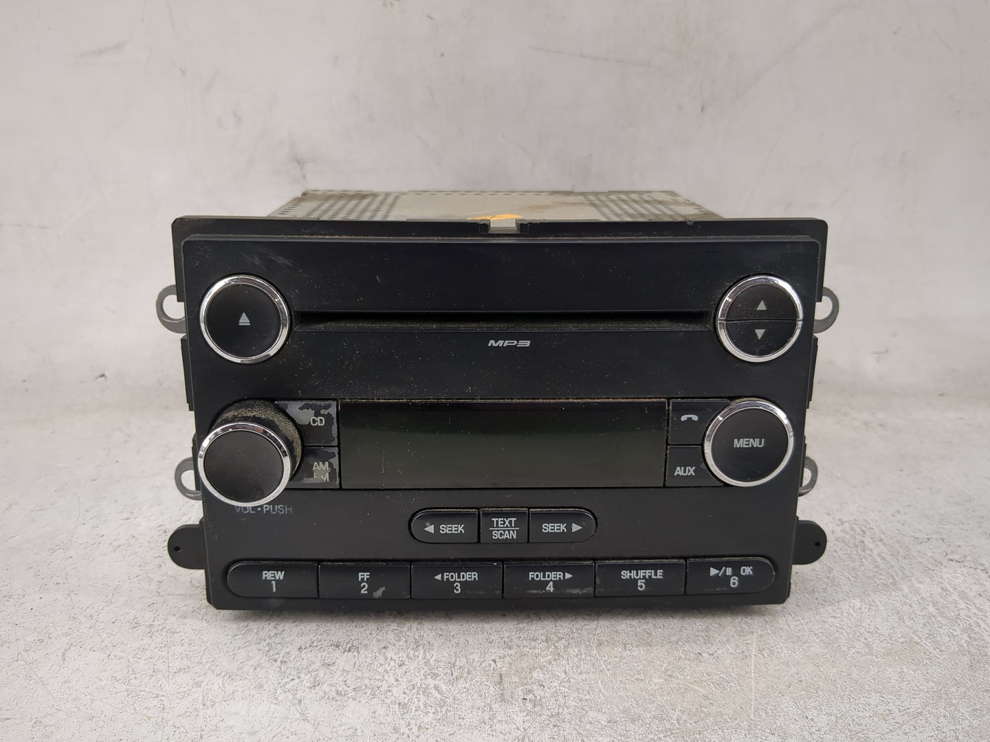 2009 Ford E350 Radio AM FM Cd Player Receiver Replacement P/N:9C2T-18C869-CB 28129550 Fits OEM Used Auto Parts - Oemusedauto