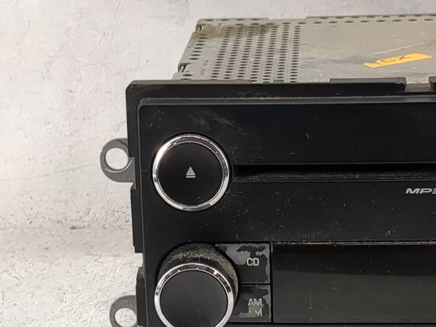 2009 Ford E350 Radio AM FM Cd Player Receiver Replacement P/N:9C2T-18C869-CB 28129550 Fits OEM Used Auto Parts - Oemusedauto