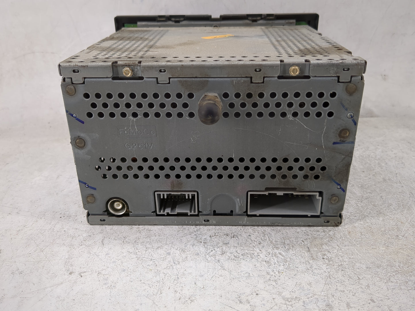 2009 Ford E350 Radio AM FM Cd Player Receiver Replacement P/N:9C2T-18C869-CB 28129550 Fits OEM Used Auto Parts - Oemusedauto