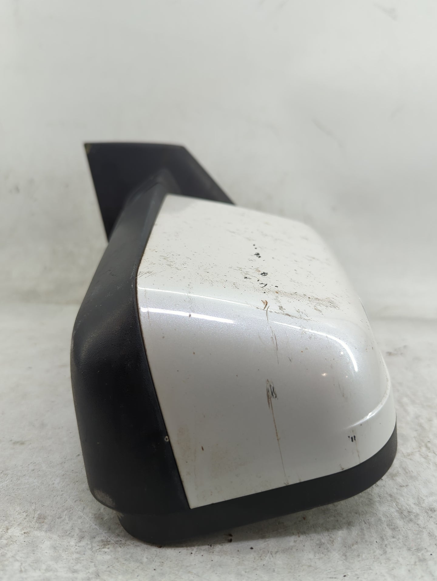 2009-2011 Ford Edge Driver Side View Mirror - Left Door Mirror OEM Used - Oemusedautoparts1.com