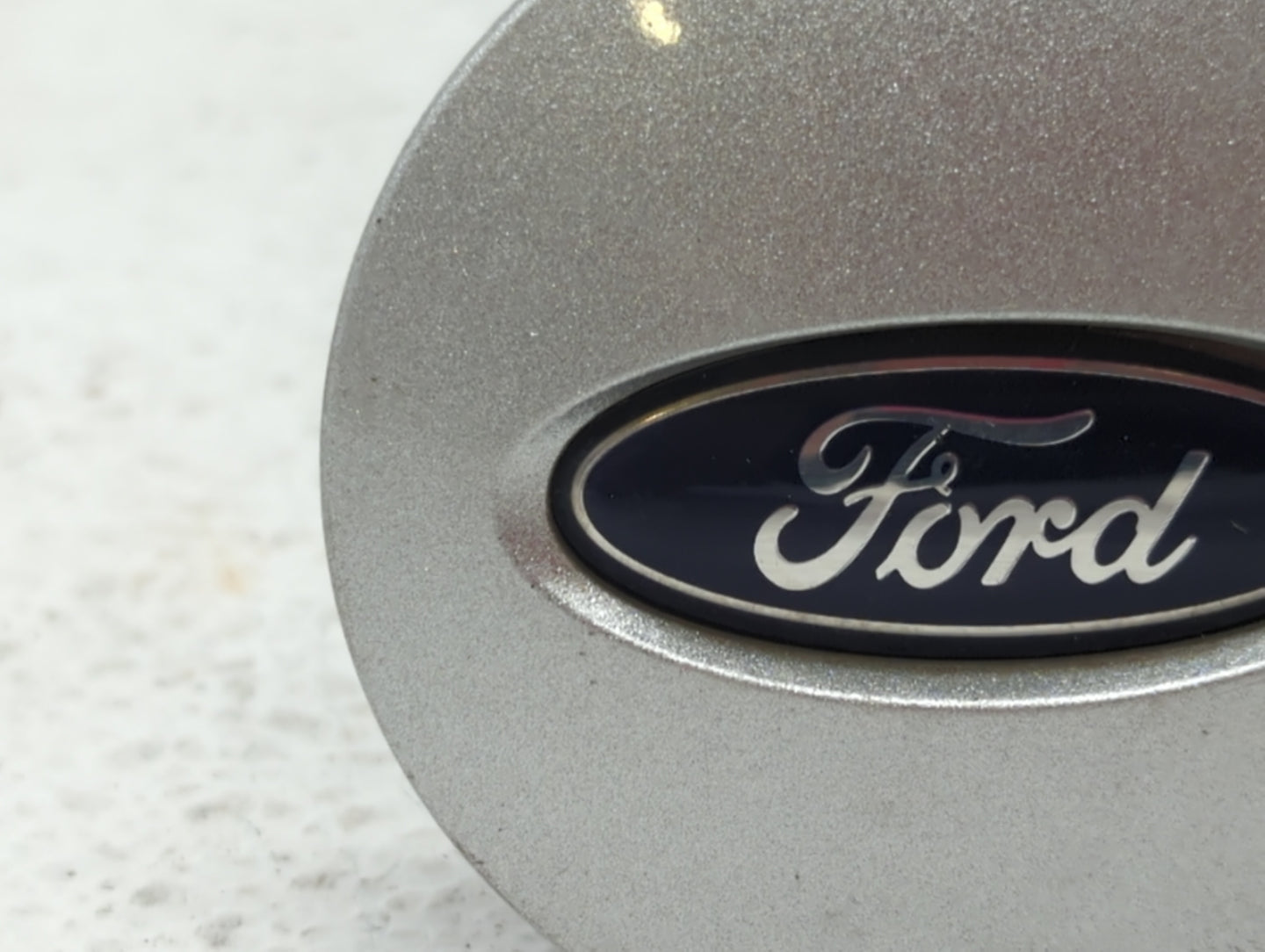 2009 Ford Edge Rim Wheel Center Cap Silver - Oemusedautoparts1.com
