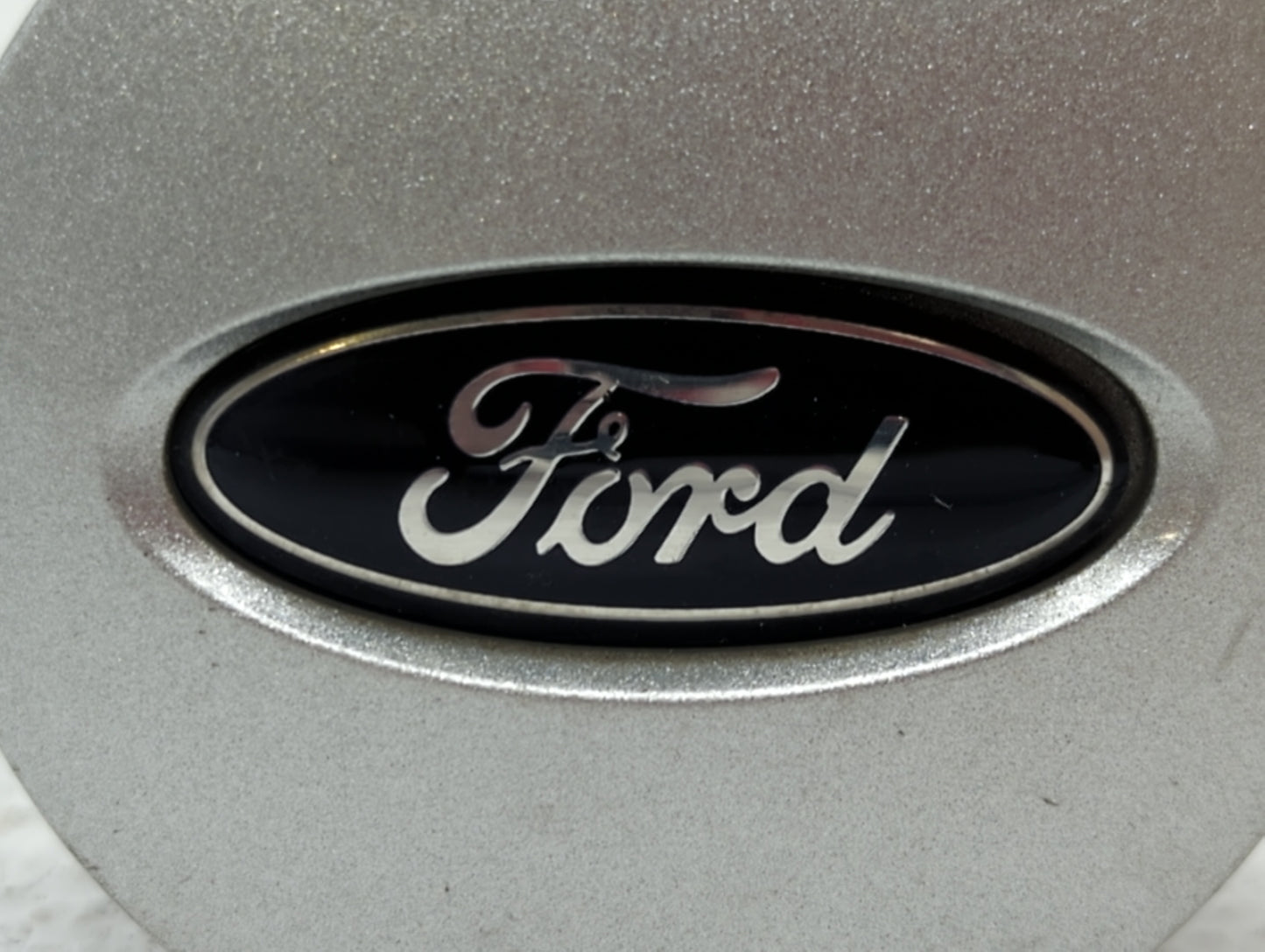 2009 Ford Edge Rim Wheel Center Cap Silver - Oemusedautoparts1.com