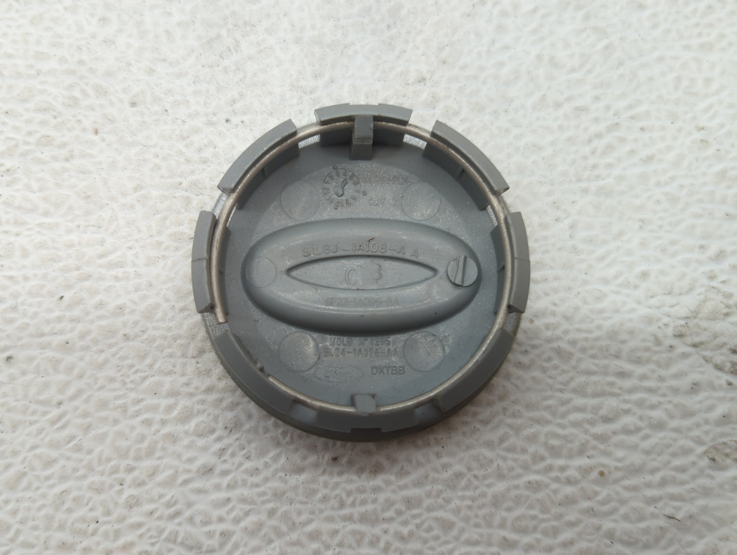 2009 Ford Edge Rim Wheel Center Cap Silver - Oemusedautoparts1.com