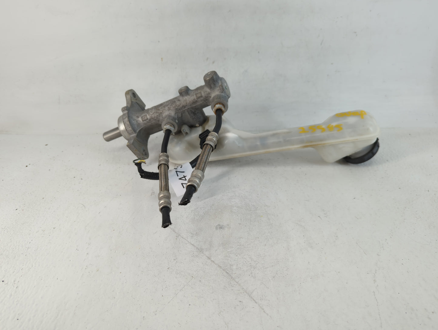 2007-2010 Ford Edge Brake Master Cylinder - Oemusedautoparts1.com