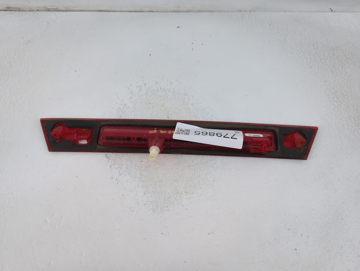 2009 Ford Edge High Mounted Stop Third Brake Light Lamp Red - Oemusedautoparts1.com