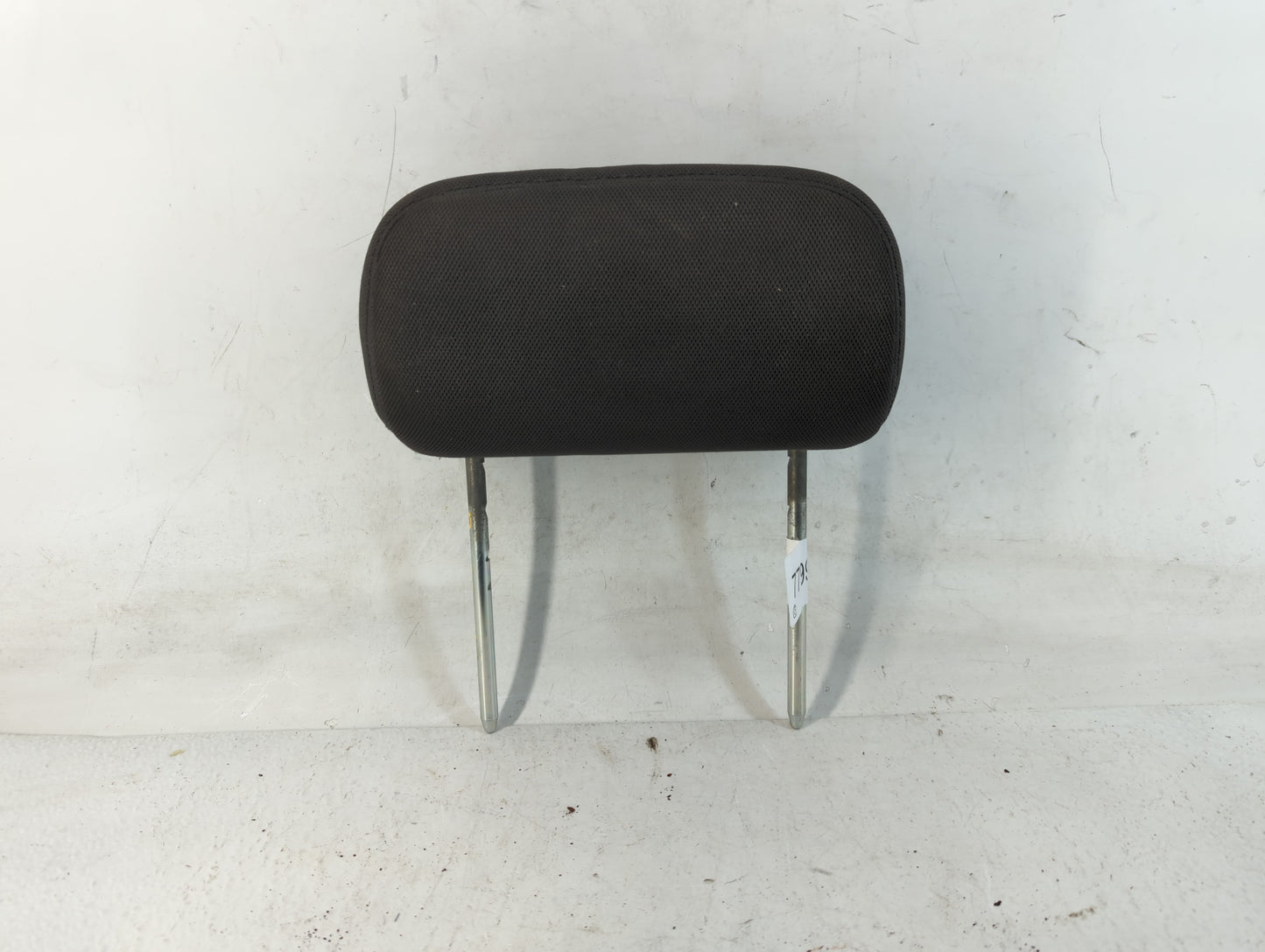 2009-2010 Ford Edge Headrest Head Rest Front Driver Passenger Seat Fits Fits 2009 2010 OEM Used Auto Parts - Oemusedautopart