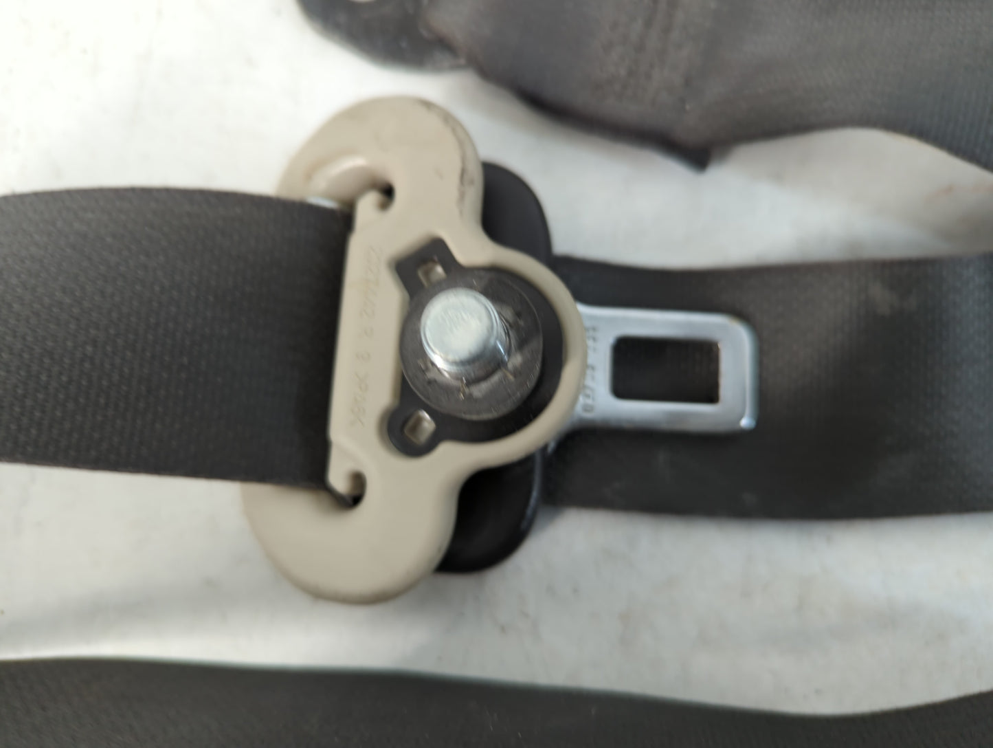 2008-2010 Ford Edge Passenger Front Seatbelt Buckle - Oemusedautoparts1.com