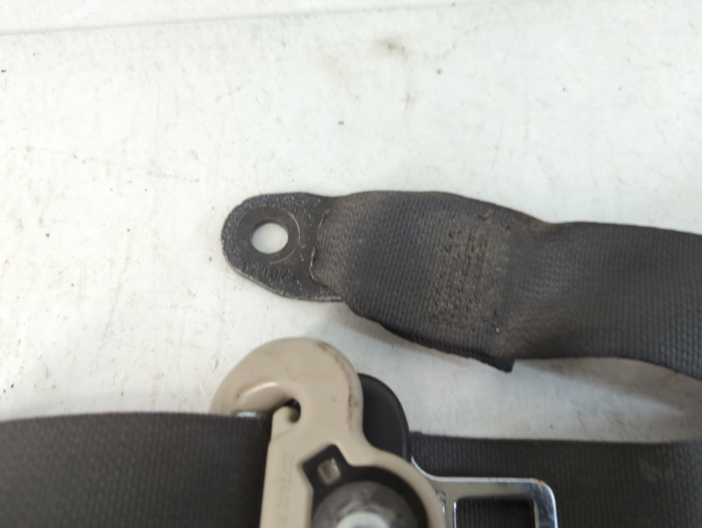 2008-2010 Ford Edge Passenger Front Seatbelt Buckle - Oemusedautoparts1.com