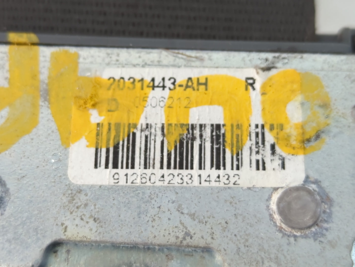 2008-2010 Ford Edge Passenger Front Seatbelt Buckle - Oemusedautoparts1.com