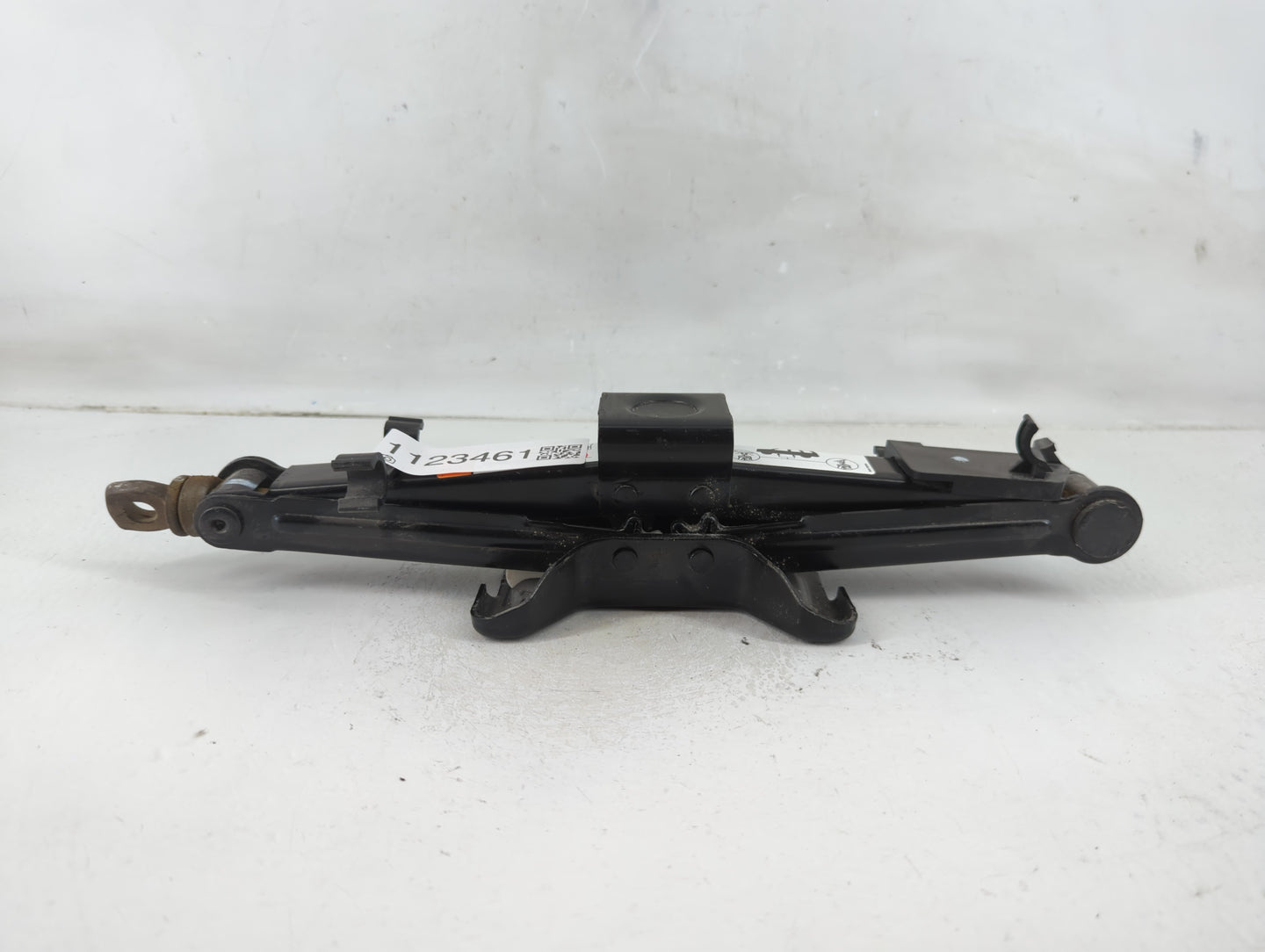 2009 Ford Escape Spare Scissor Car Jack - Oemusedautoparts1.com
