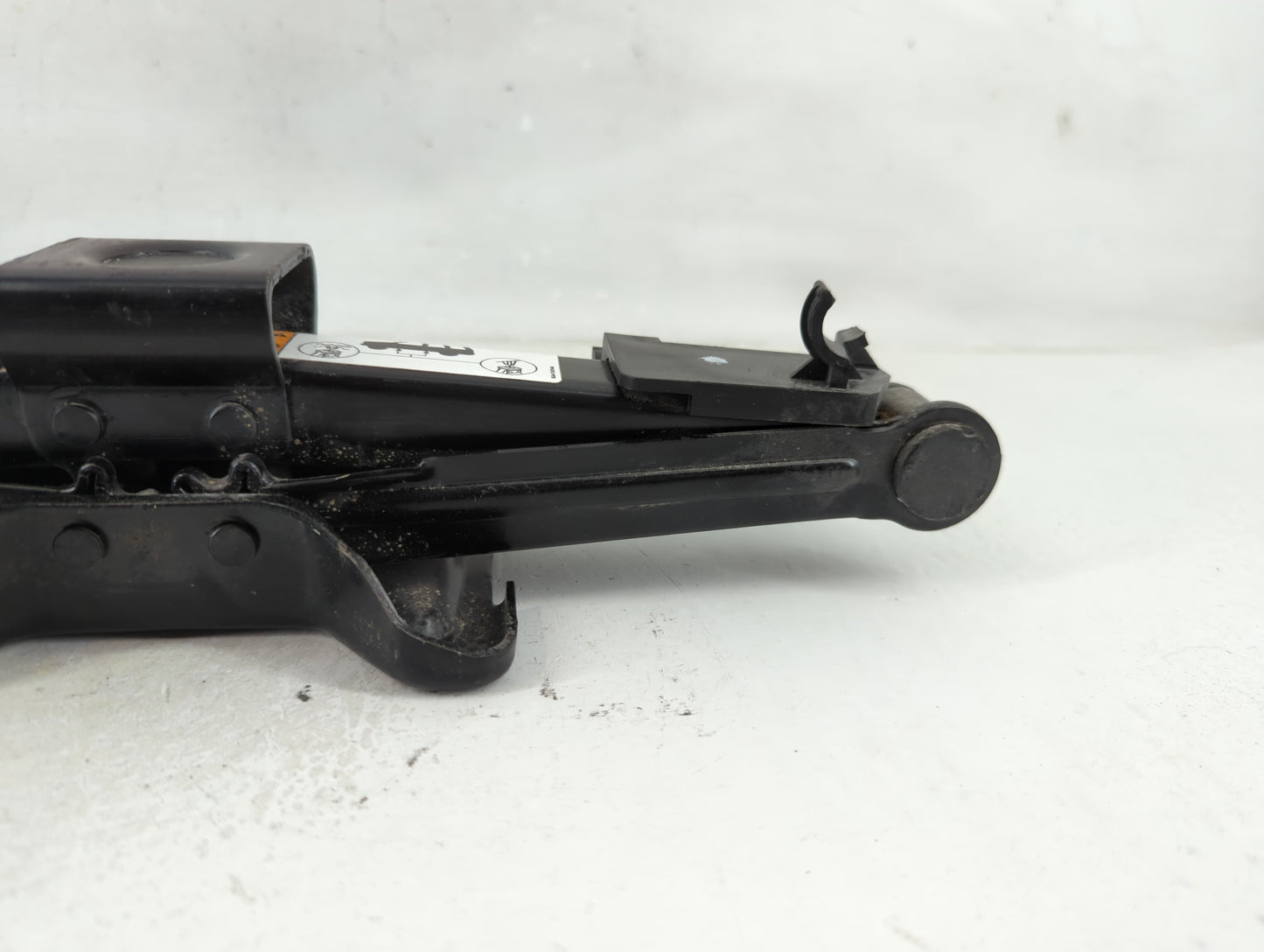 2009 Ford Escape Spare Scissor Car Jack - Oemusedautoparts1.com