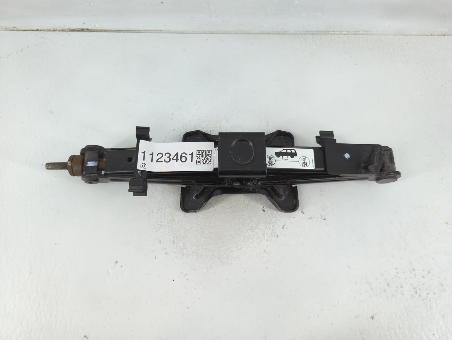 2009 Ford Escape Spare Scissor Car Jack - Oemusedautoparts1.com