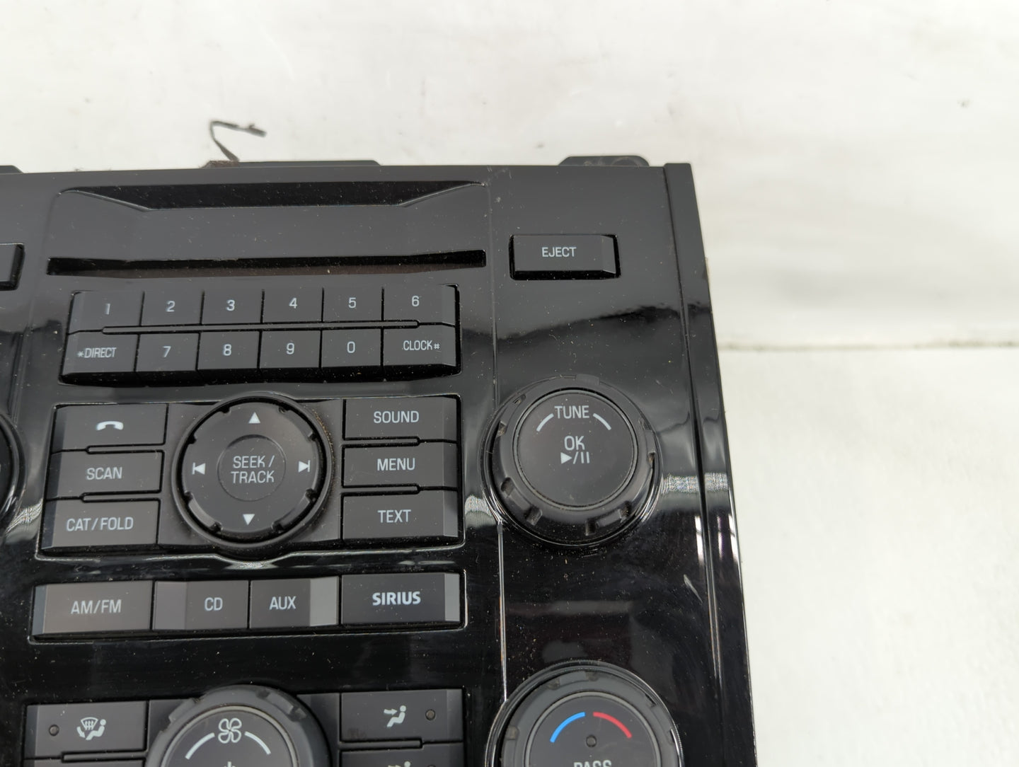 2009 Ford Escape Radio AM FM Cd Player Receiver Replacement P/N:9L8T-19C159-BB Fits OEM Used Auto Parts - Oemusedautoparts1.