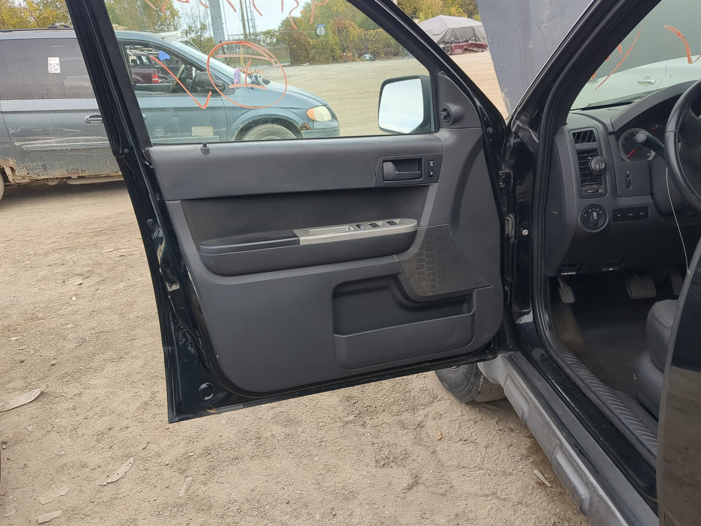 2009-2012 Ford Escape Driver Front Door Oem 1206177 - Oemusedautoparts1.com