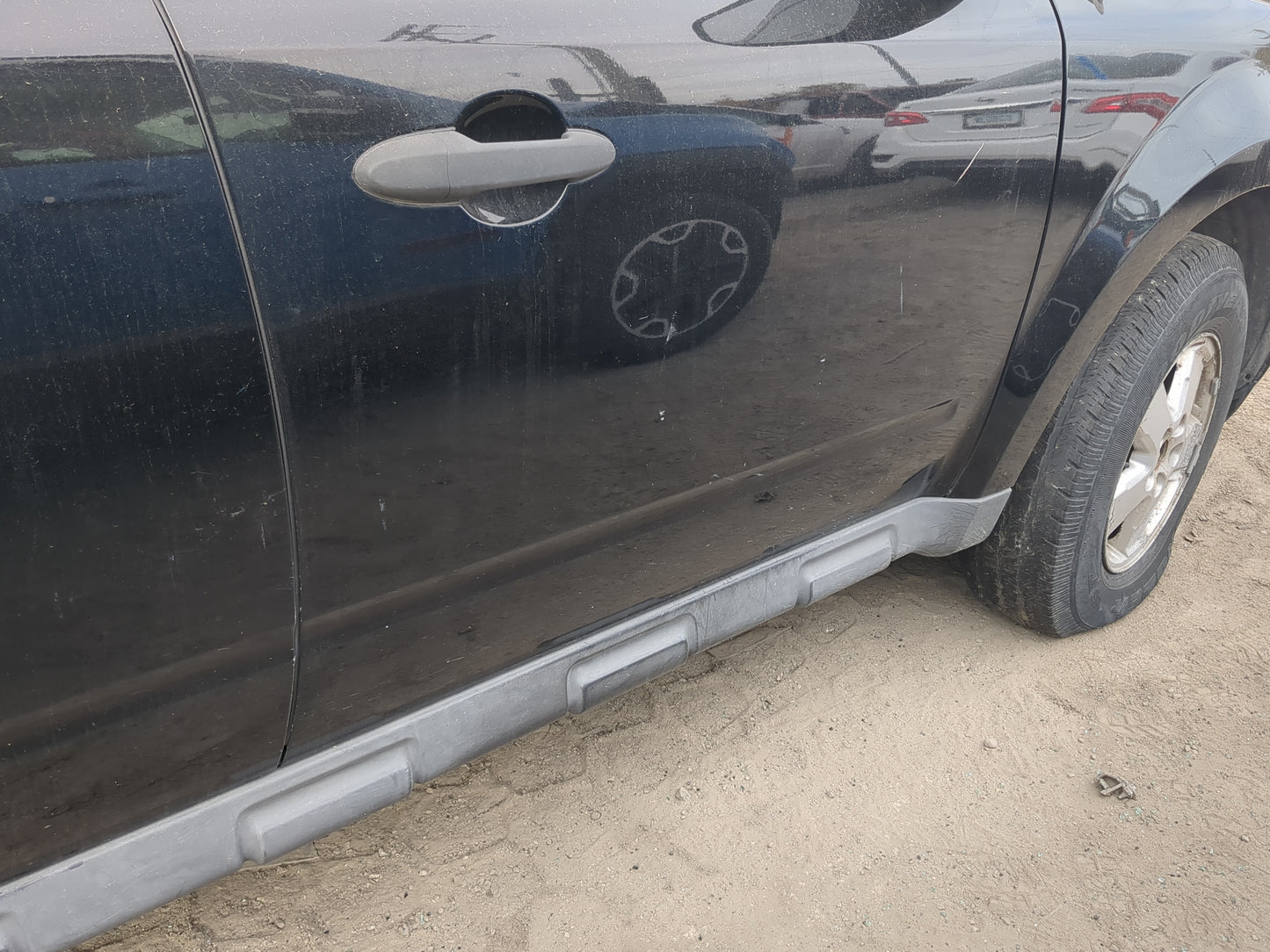 2009-2012 Ford Escape Passenger Front Door Oem - Oemusedautoparts1.com