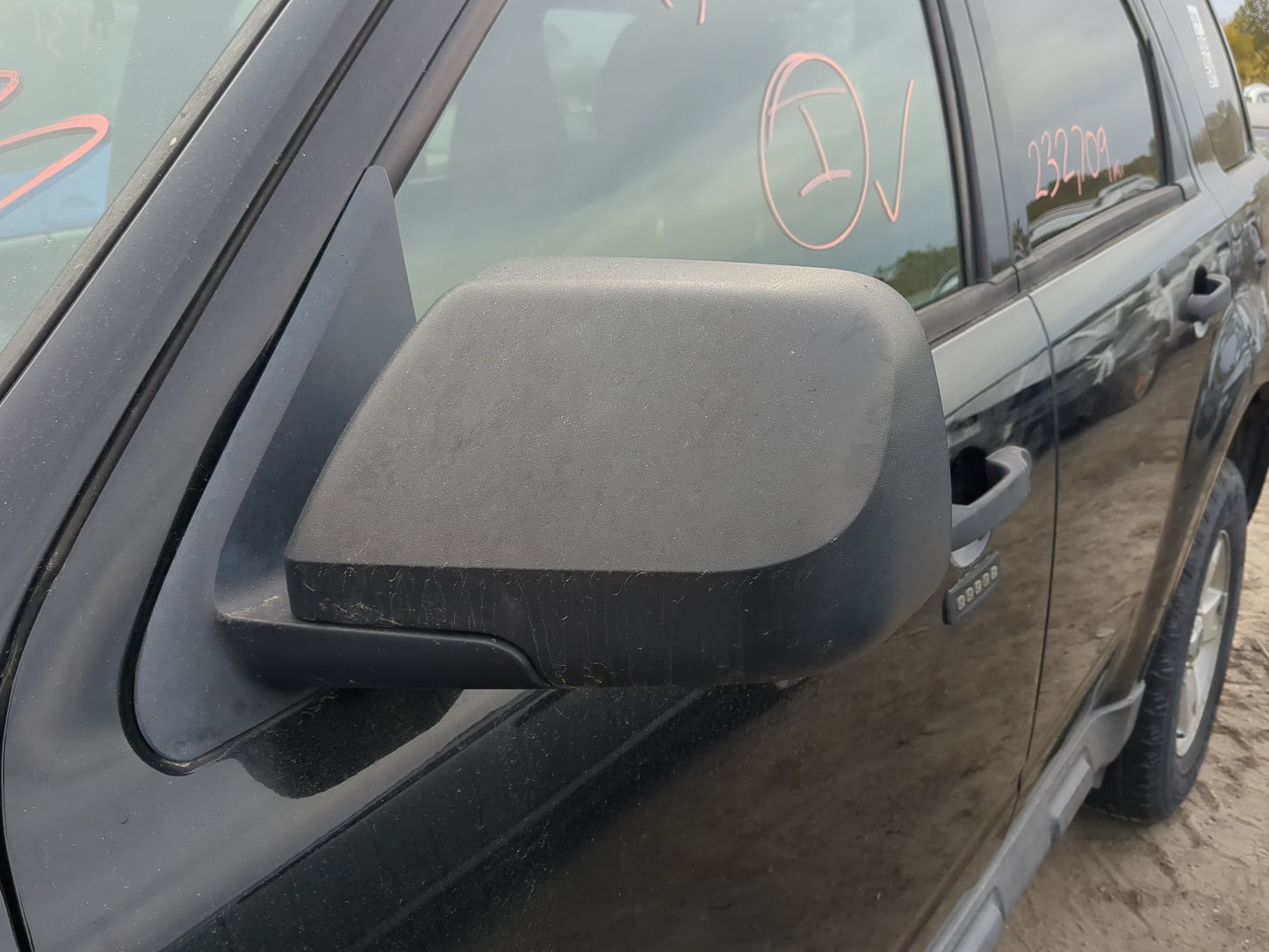 2008-2009 Ford Escape Driver Side View Mirror - Left Door Mirror OEM Used - Oemusedautoparts1.com
