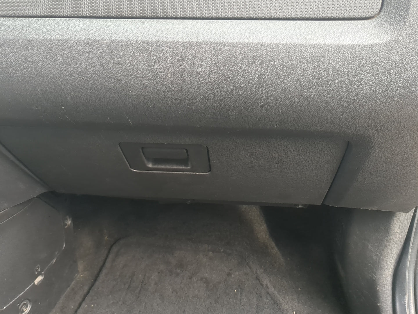 2009 Ford Escape Passenger Glove Box Door Storage Compartment - Oemusedautoparts1.com