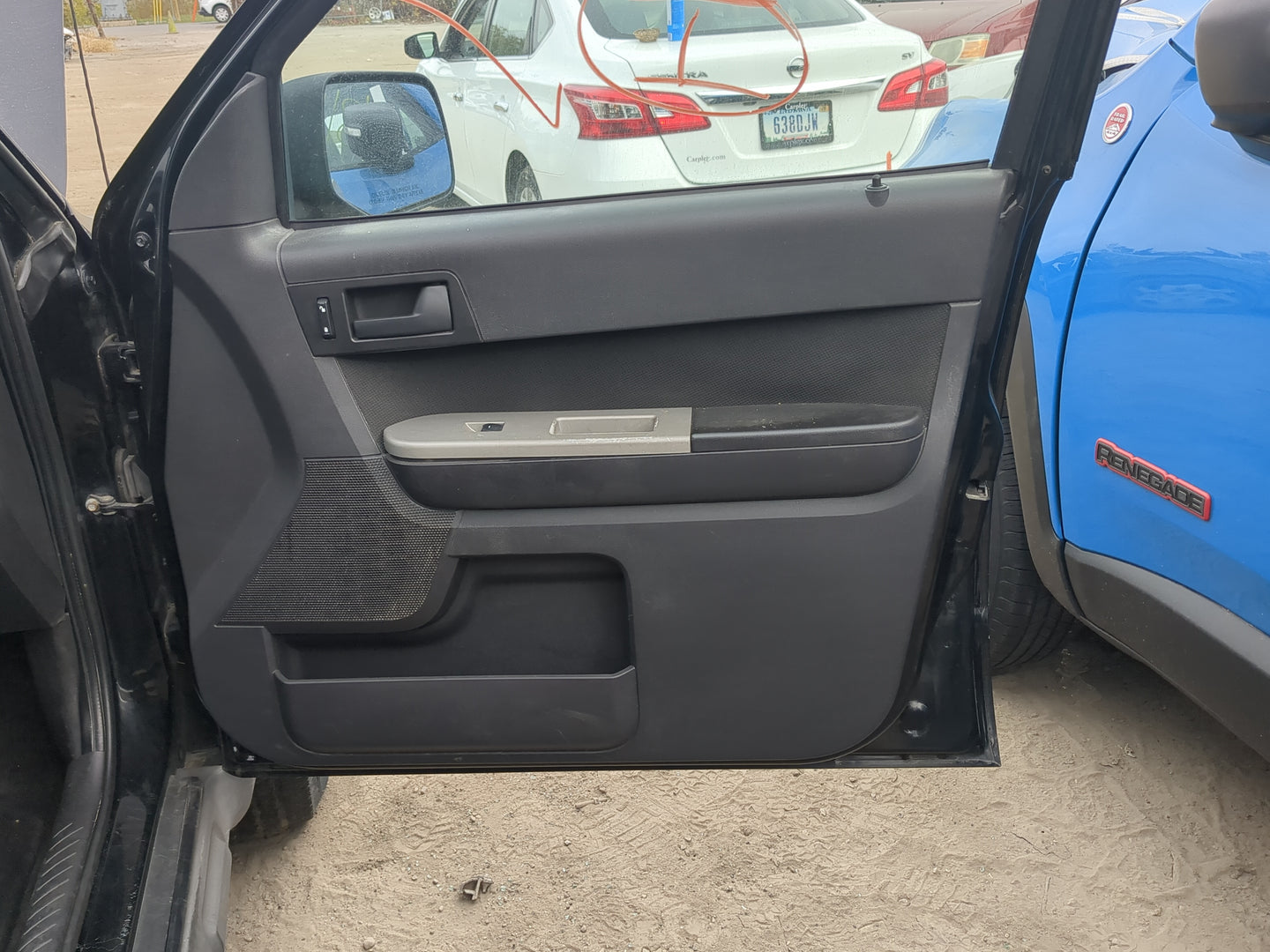 2009 Ford Escape Front Right Passenger Interior Door Panel Trim 1206311 - Oemusedautoparts1.com