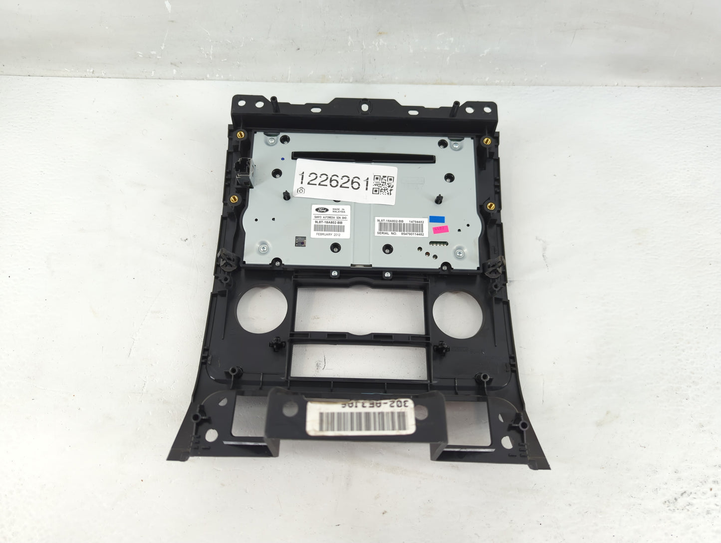 2009-2012 Ford Escape Radio Control Panel - Oemusedautoparts1.com