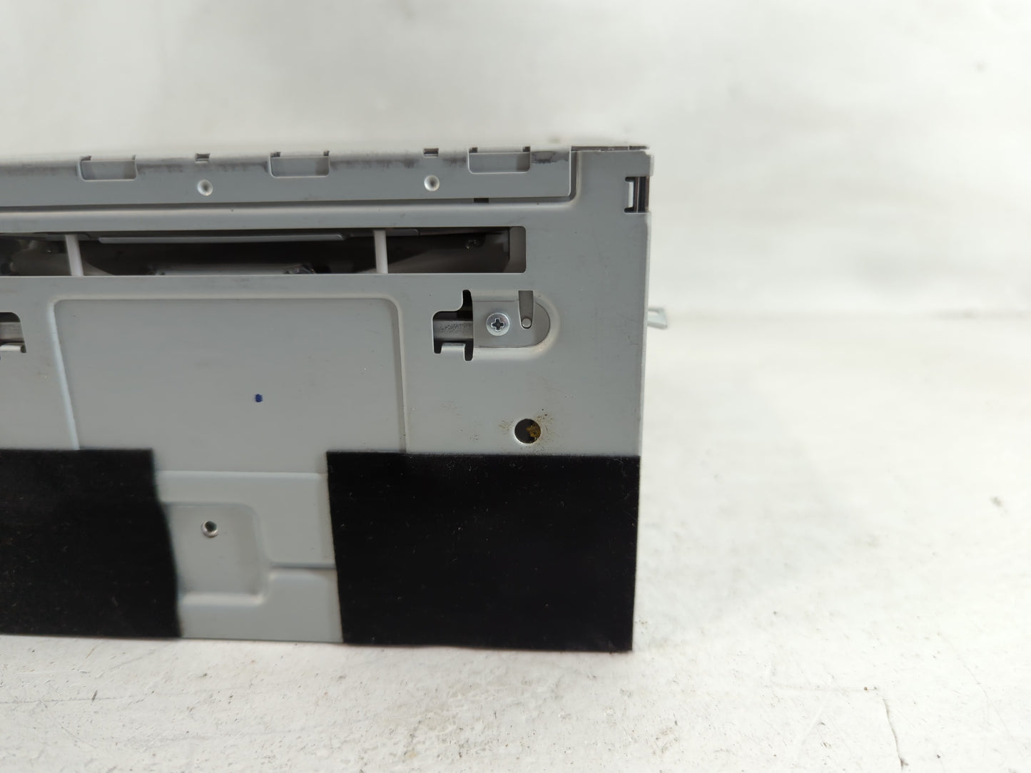 2009 Ford Escape Radio AM FM Cd Player Receiver Replacement P/N:9L8T-19C107-AB Fits OEM Used Auto Parts - Oemusedautoparts1.