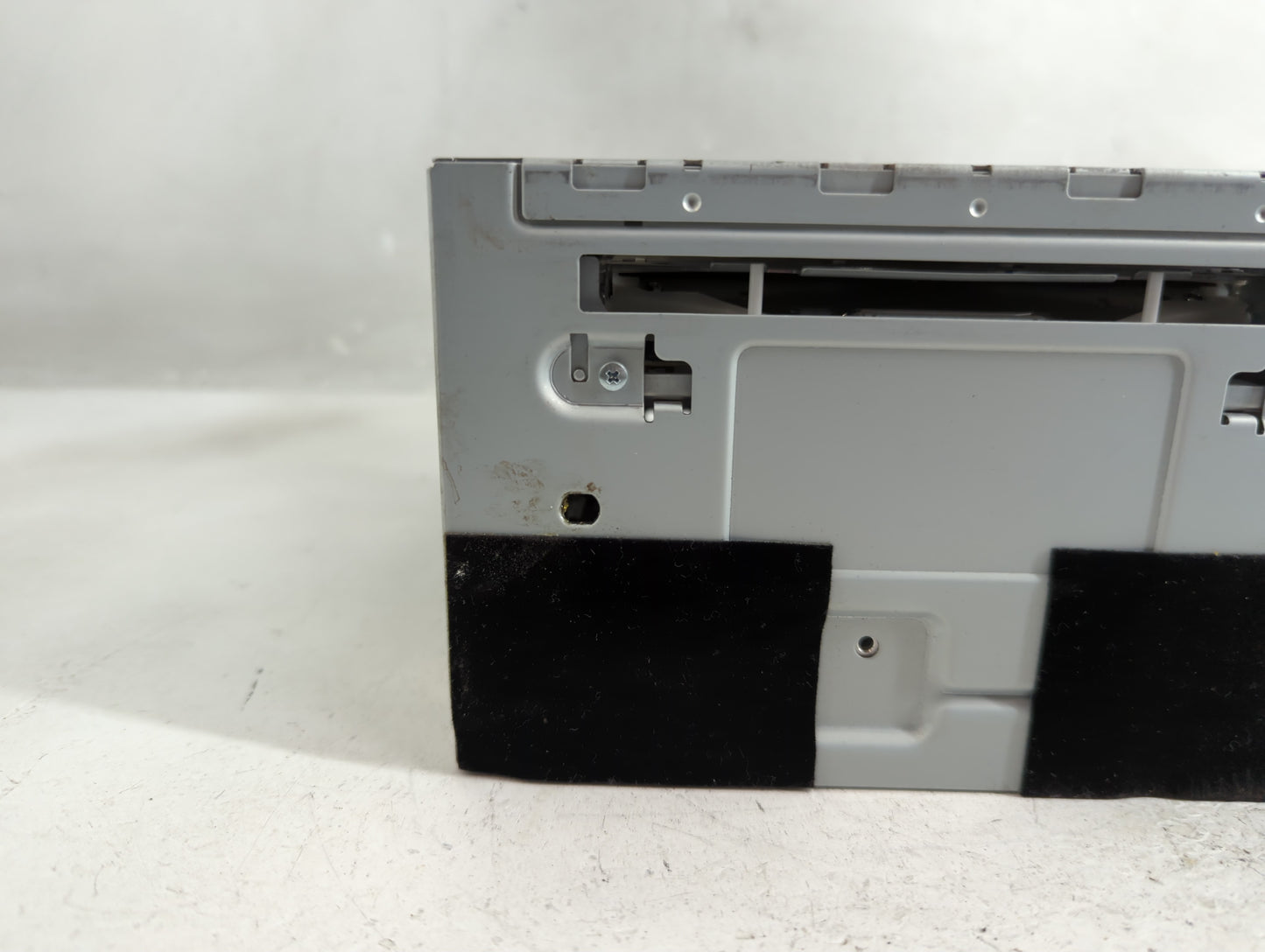 2009 Ford Escape Radio AM FM Cd Player Receiver Replacement P/N:9L8T-19C107-AB Fits OEM Used Auto Parts - Oemusedautoparts1.