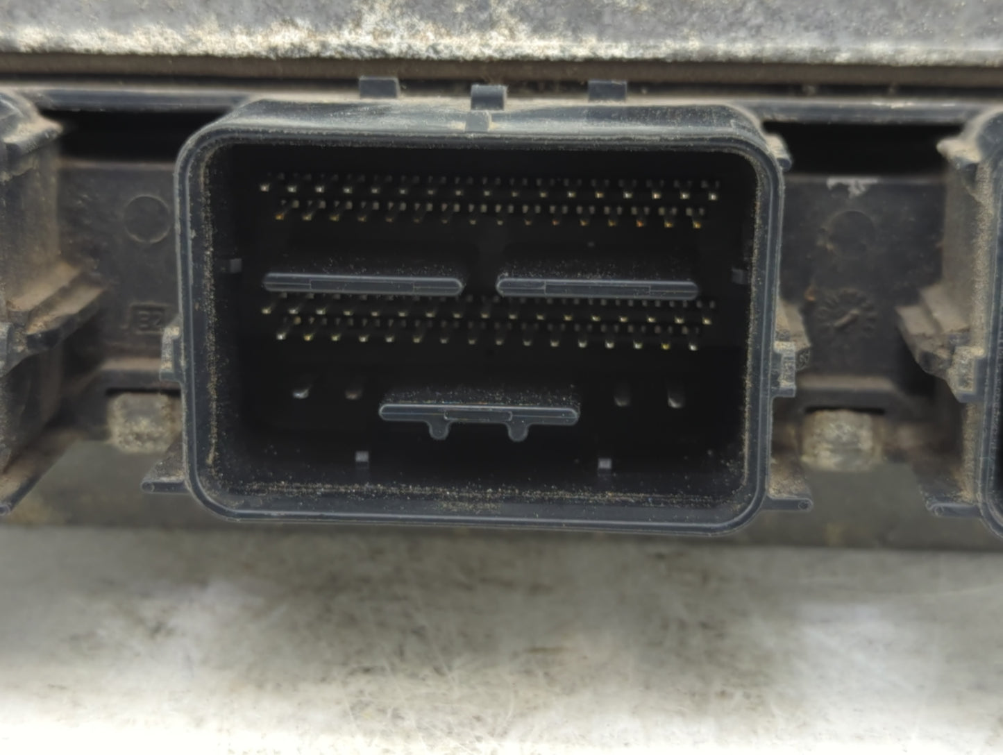2009 Ford Escape PCM Engine Control Computer ECU ECM PCU OEM P/N:9L8A-12B684-BC 9L8A-12A650-ABB Fits Fits 2010 2011 OEM Used