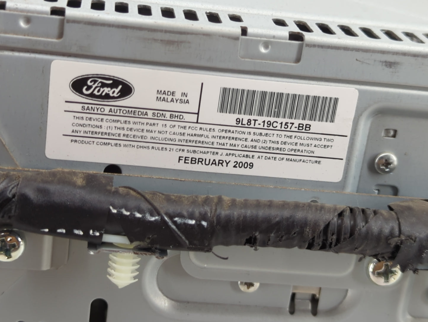 2008-2009 Ford Escape Radio AM FM Cd Player Receiver Replacement P/N:9L8T-19C157-BB Fits Fits 2008 2009 2010 OEM Used Auto P