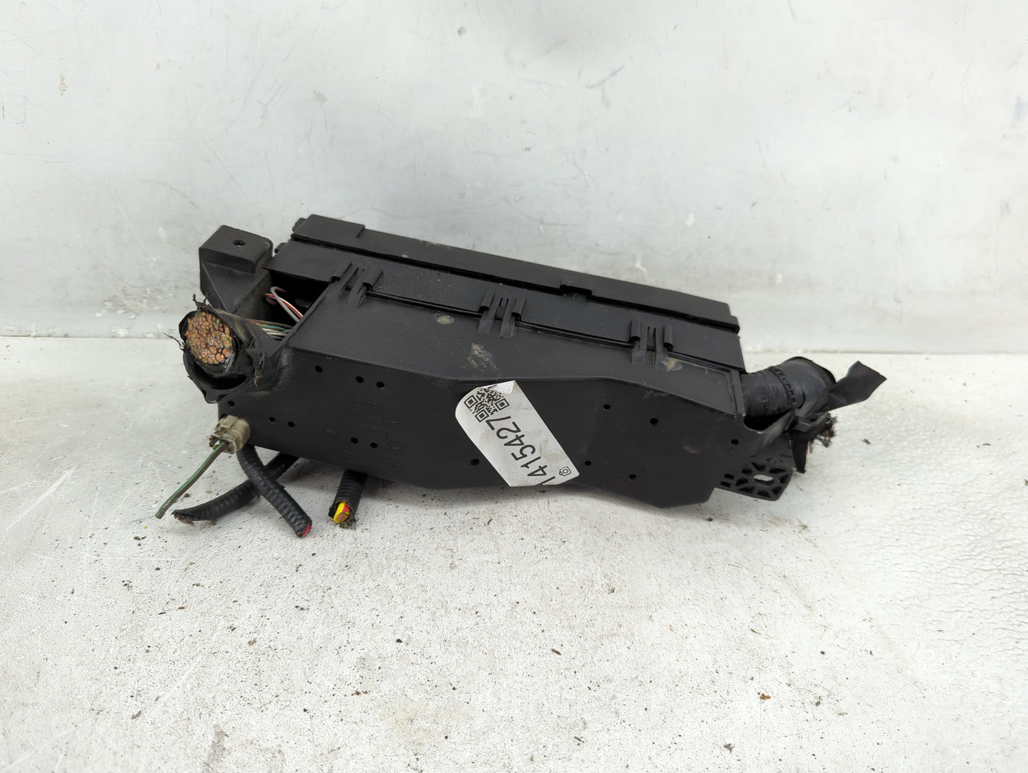2009 Ford Escape Fusebox Fuse Box Panel Relay Module P/N:8L8T-14A003-AE Fits OEM Used Auto Parts - Oemusedautoparts1.com