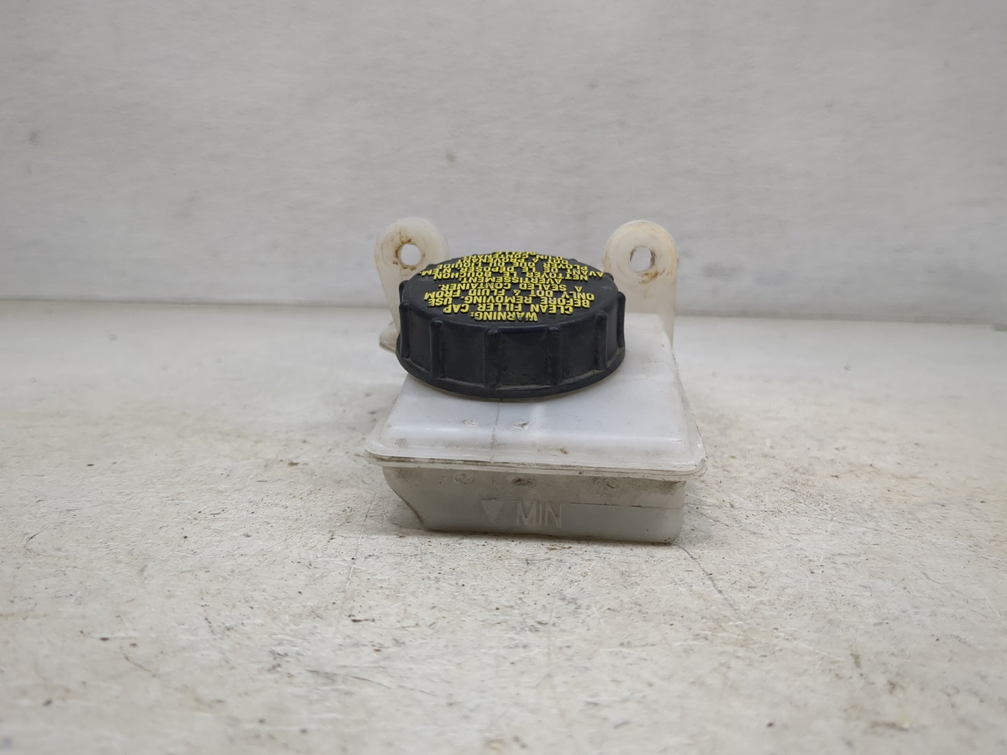 2008-2012 Ford Escape Windshield Washer Fluid Reservoir Bottle Oem 1467096 - Oemusedautoparts1.com