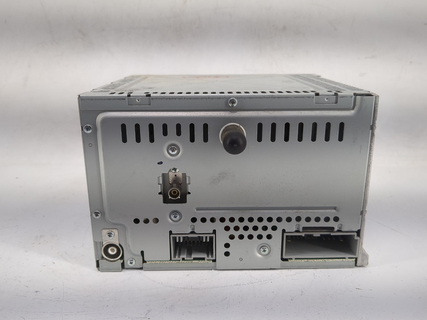 2009 Ford Escape Radio AM FM Cd Player Receiver Replacement P/N:9L8T-19C157-BB Fits OEM Used Auto Parts - Oemusedautoparts1.