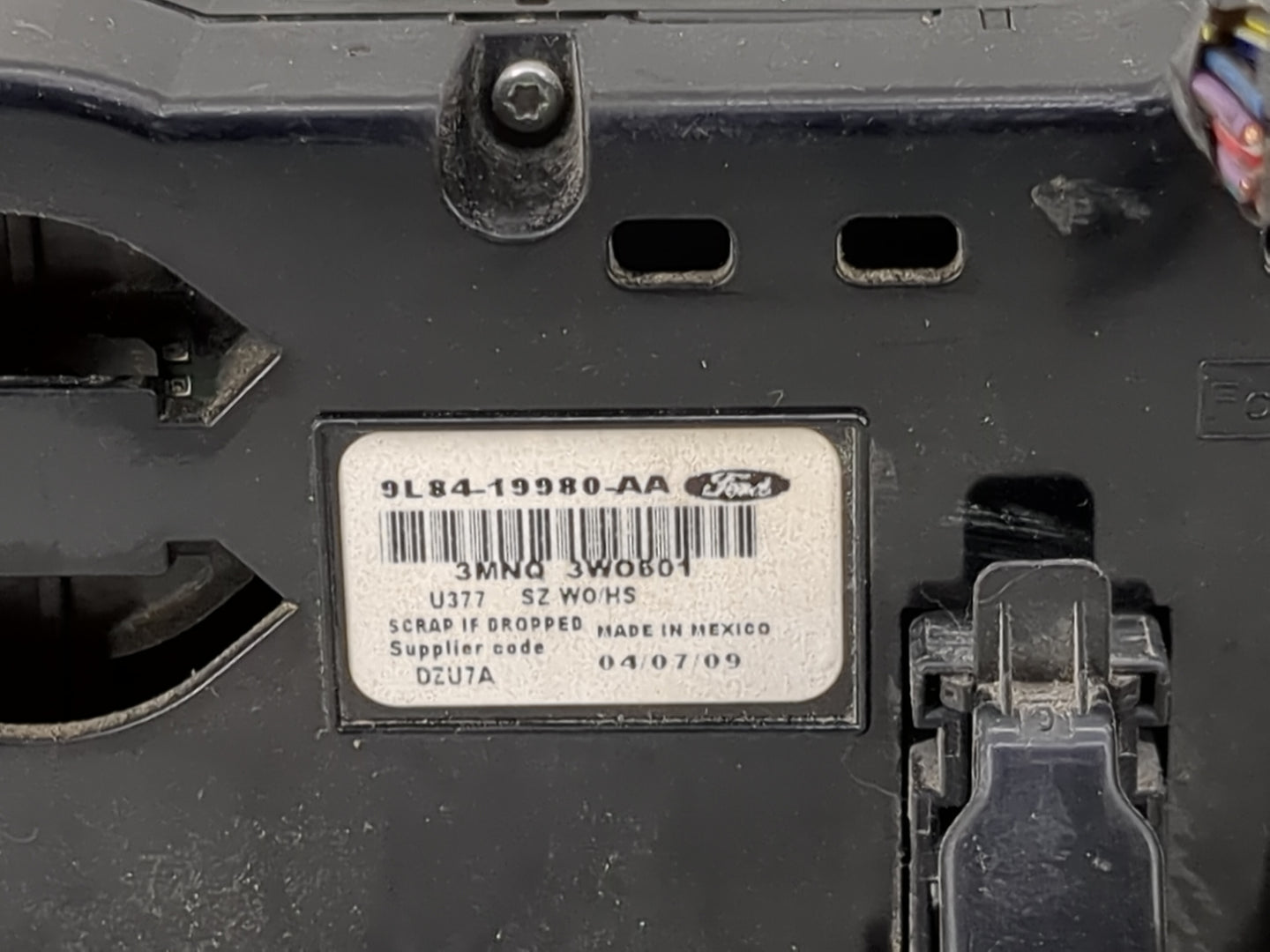 2008 Ford Escape Climate Control Module Temperature AC/Heater Replacement P/N:9L84-19980-AA Fits OEM Used Auto Parts - Oemus