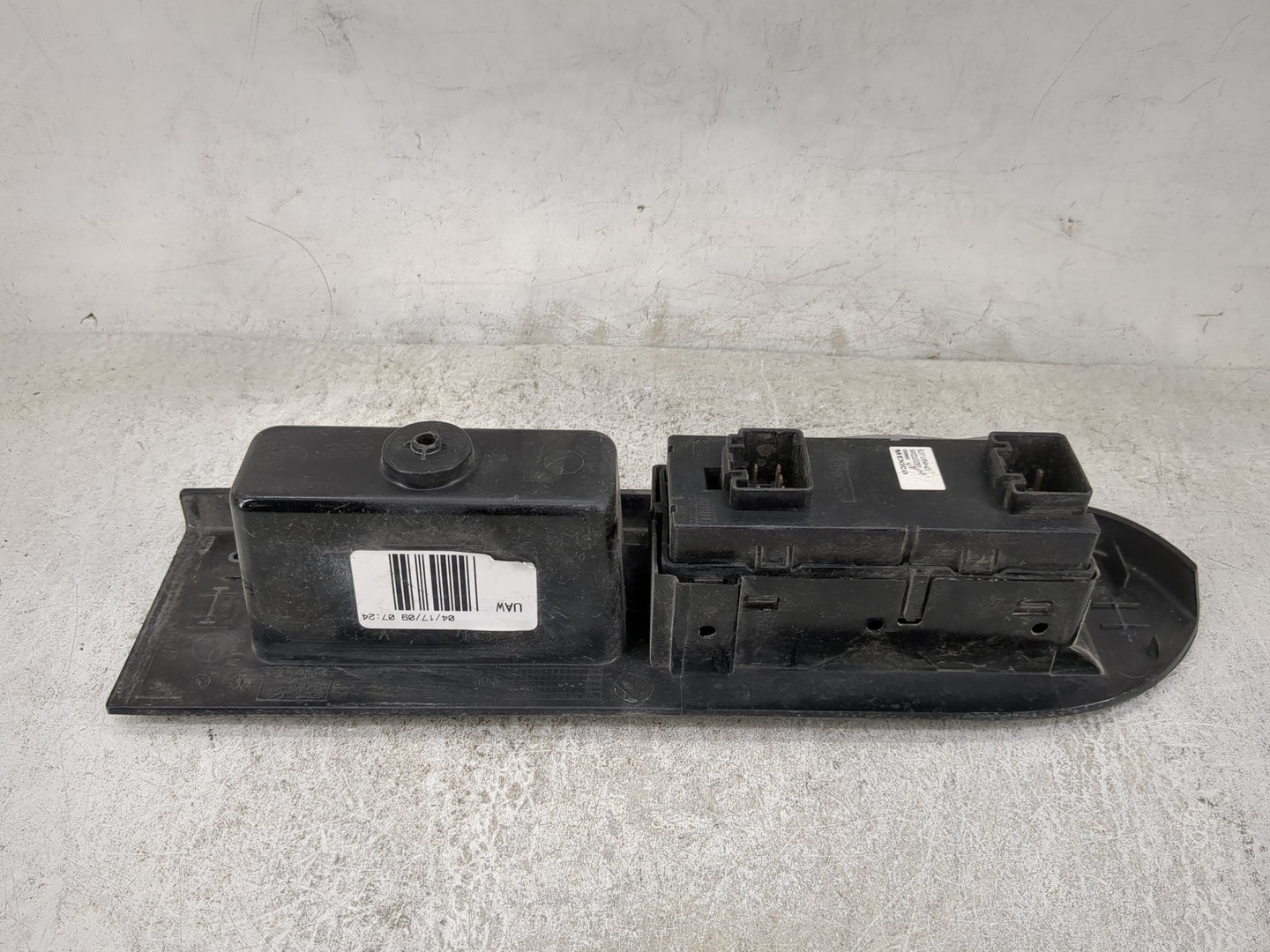 2008-2012 Ford Escape Master Power Window Switch Replacement Driver Side Left P/N:8L8T-14540-ACW Fits OEM Used Auto Parts - 