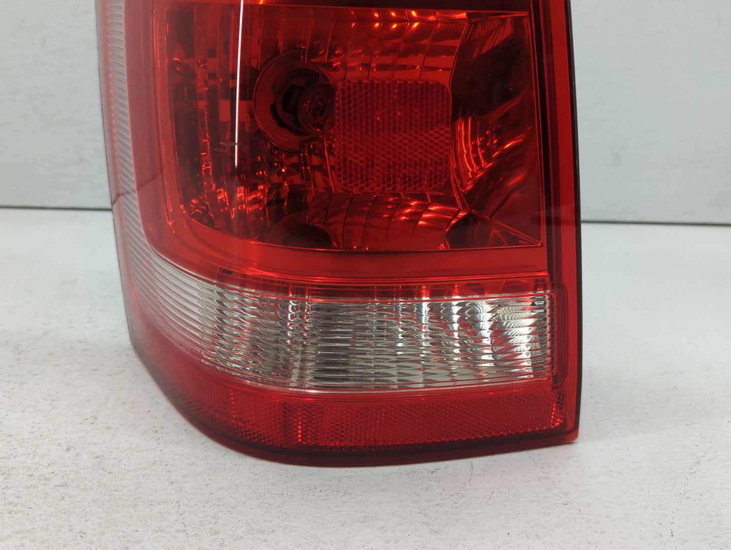 2008-2012 Ford Escape Tail Light Assembly Driver Left OEM P/N:8L84-13B505-A Fits Fits 2008 2009 2010 2011 2012 OEM Used Auto