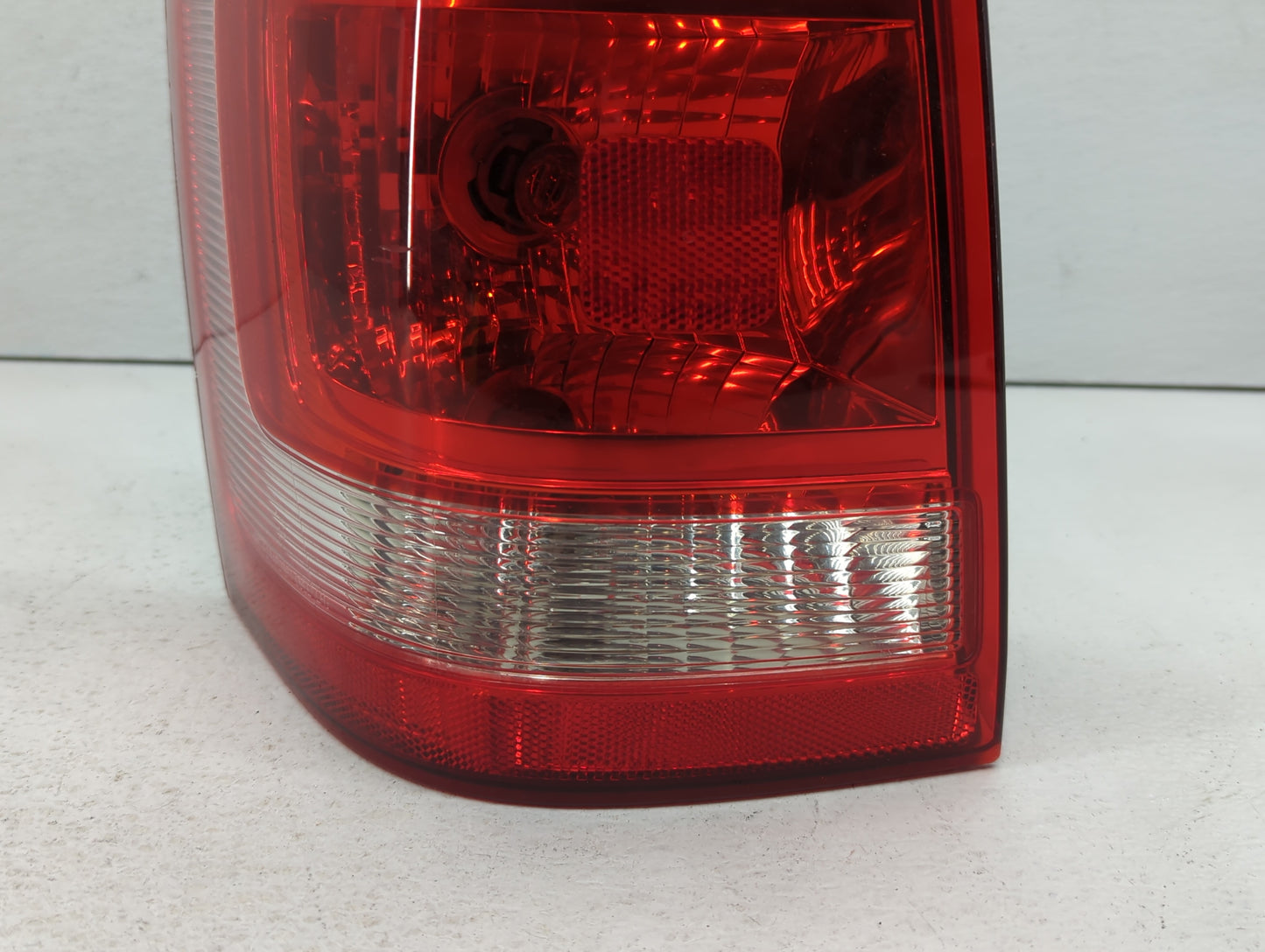 2008-2012 Ford Escape Tail Light Assembly Driver Left OEM P/N:8L84-13B505-A Fits Fits 2008 2009 2010 2011 2012 OEM Used Auto