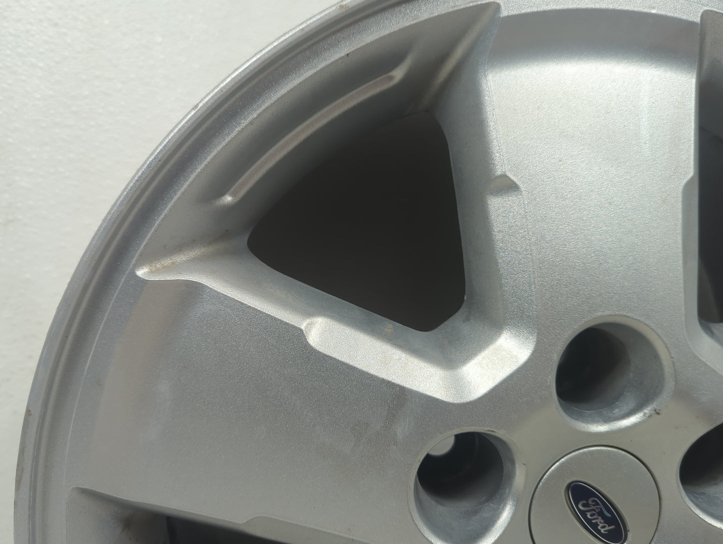 2009 Ford Escape Oem Wheel Rim 5024394 - Oemusedautoparts1.com