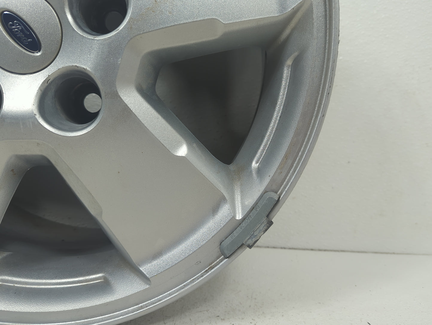 2009 Ford Escape Oem Wheel Rim 5024394 - Oemusedautoparts1.com