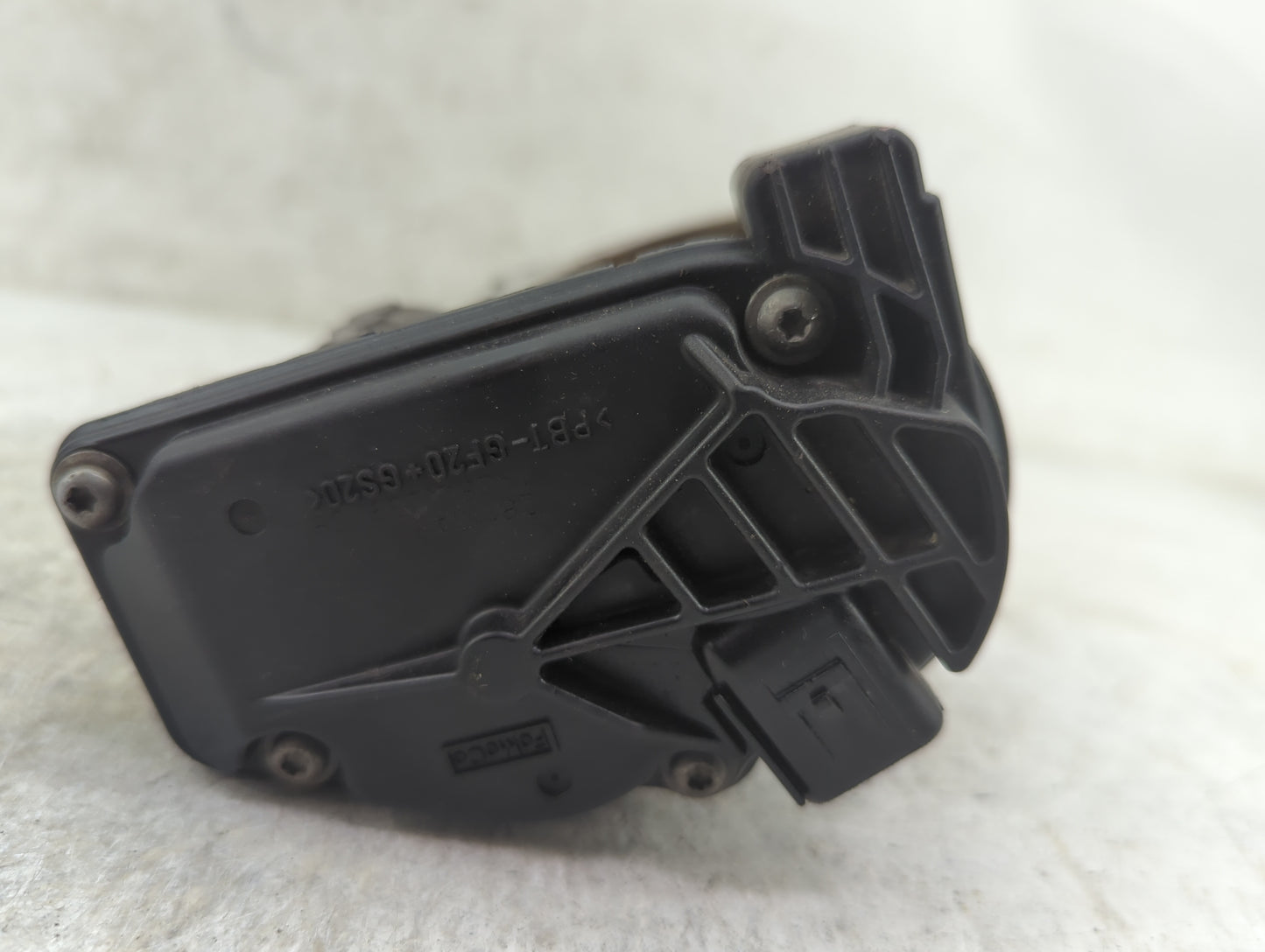 2009-2012 Ford Escape Throttle Body Fits Fits 2009 2010 2011 2012 OEM Used Auto Parts - Oemusedautoparts1.com