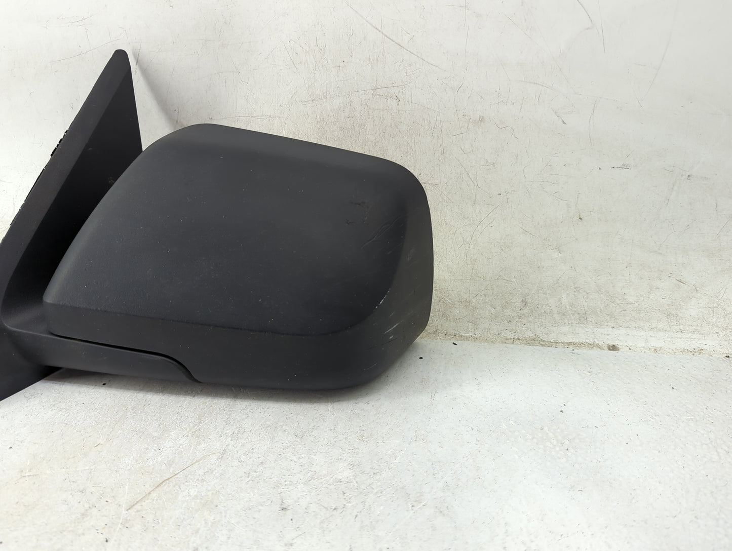 2008-2009 Ford Escape Driver Side View Mirror - Left Door Mirror OEM Used - Oemusedautoparts1.com