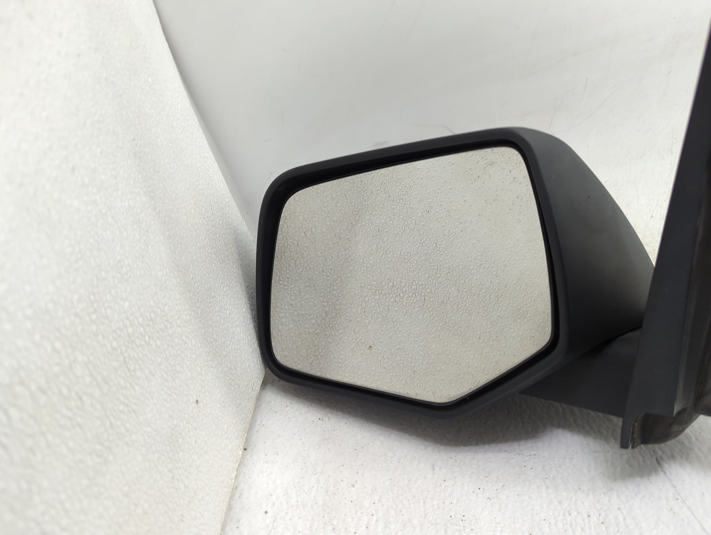 2008-2009 Ford Escape Driver Side View Mirror - Left Door Mirror OEM Used - Oemusedautoparts1.com