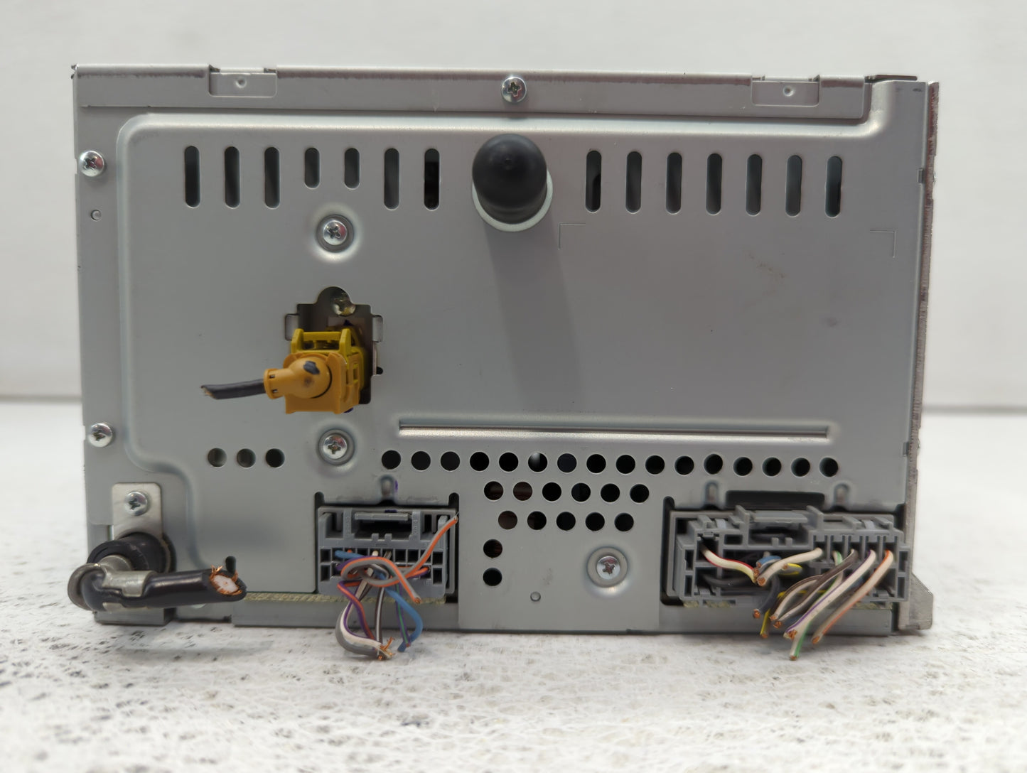 2009 Ford Escape Radio AM FM Cd Player Receiver Replacement P/N:9L8T-19C158-BB Fits OEM Used Auto Parts - Oemusedautoparts1.