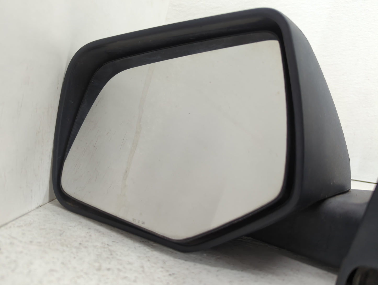 2008-2009 Ford Escape Driver Side View Mirror - Left Door Mirror OEM Used - Oemusedautoparts1.com