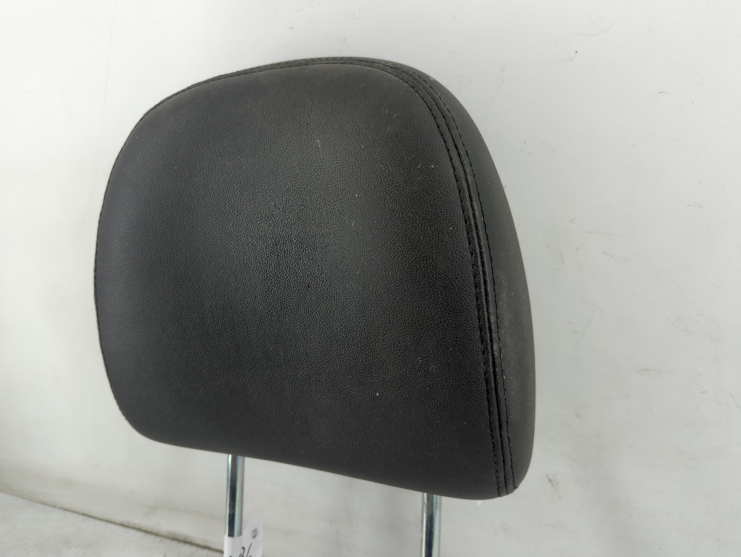2009 Ford Escape Headrest Head Rest Front Driver Passenger Seat Fits OEM Used Auto Parts - Oemusedautoparts1.com