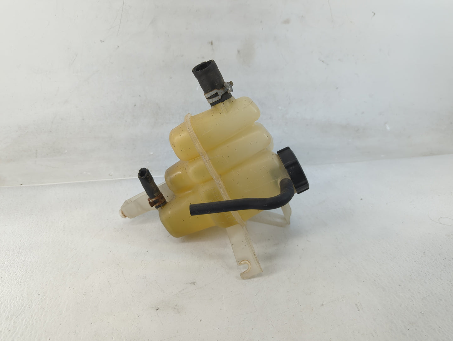 2001-2012 Ford Escape Radiator Coolant Overflow Expansion Tank Bottle 794044 - Oemusedautoparts1.com