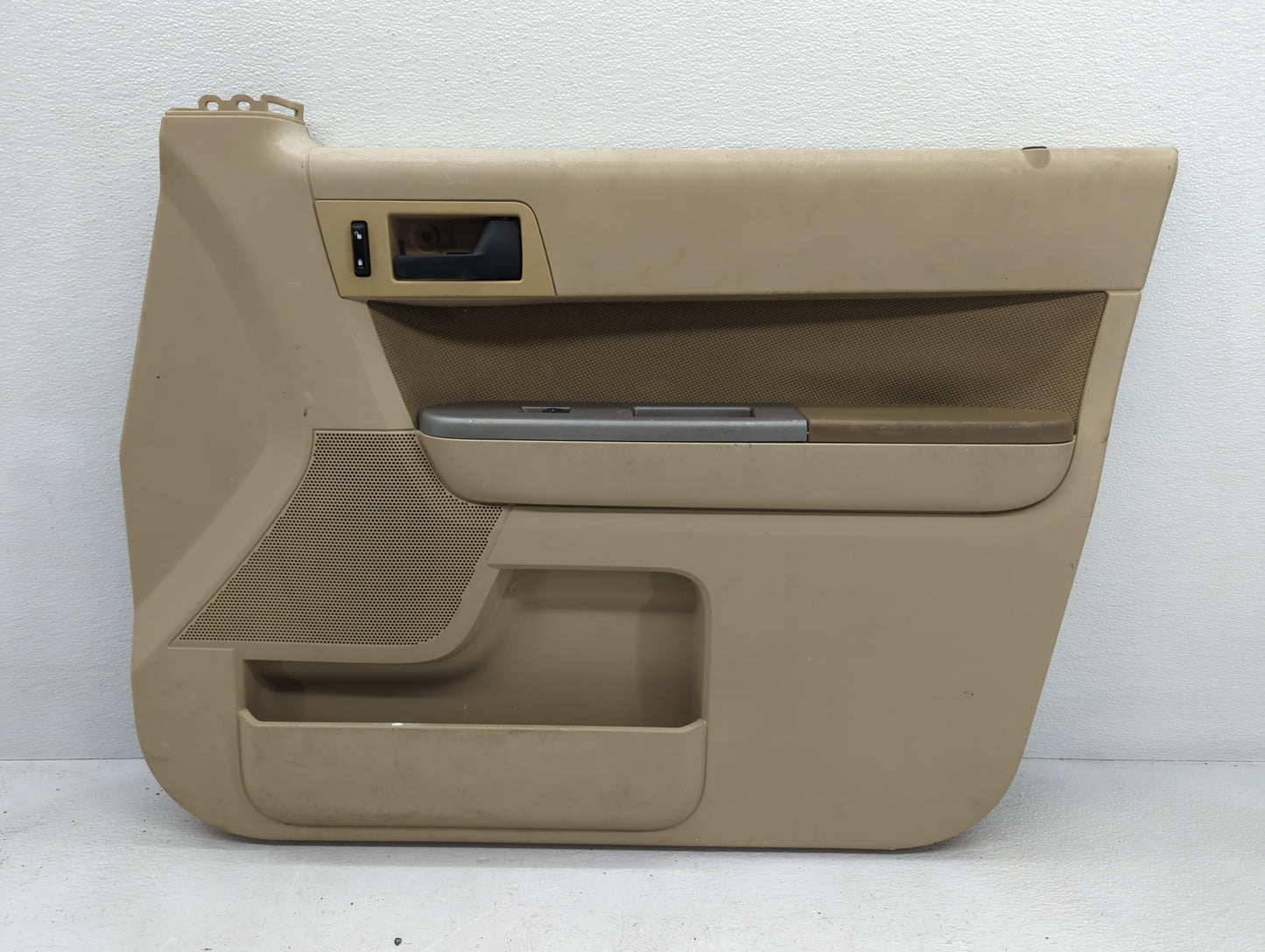 2009 Ford Escape Front Right Passenger Interior Door Panel Trim - Oemusedautoparts1.com