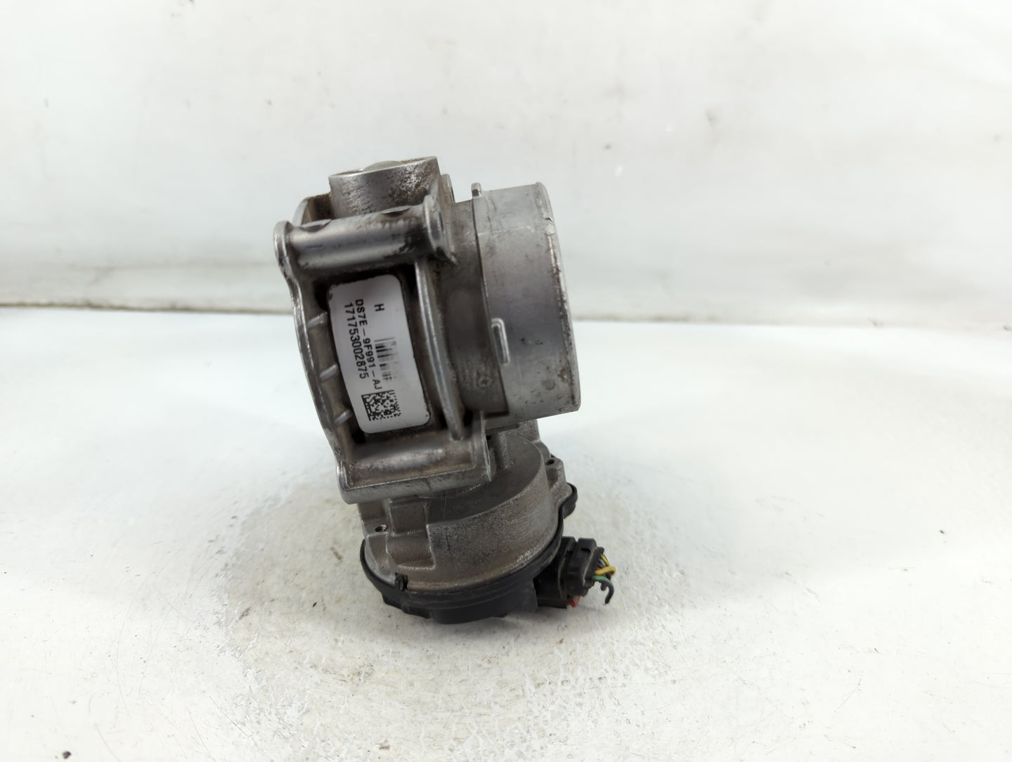 2009-2012 Ford Escape Throttle Body P/N:DS7E-9F991-AJ Fits Fits 2009 2010 2011 2012 OEM Used Auto Parts - Oemusedautoparts1.